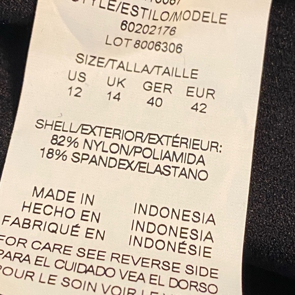 Swim Solutions
Women's Flutter-Sleeve Polka Dot One-Piece
Swimsuit - Picture 6 of 7